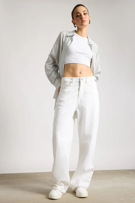 Women's Iconic White Wide Jeans with Soft Washed Finish for Timeless Everyday Look