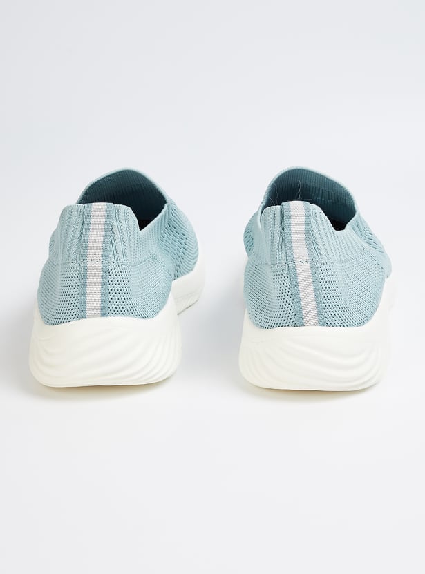 Lightweight Slip-On Mesh Sneakers for Women Everyday Comfort