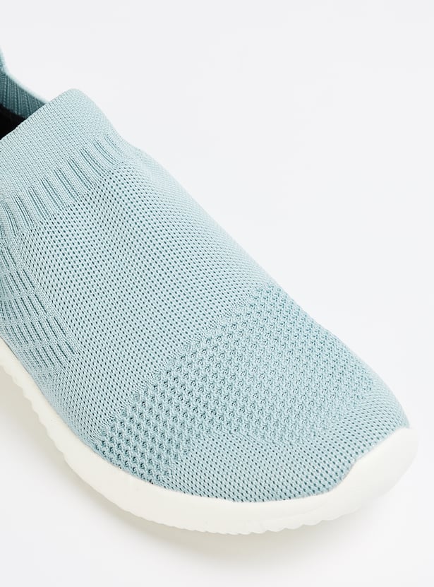 Lightweight Slip-On Mesh Sneakers for Women Everyday Comfort