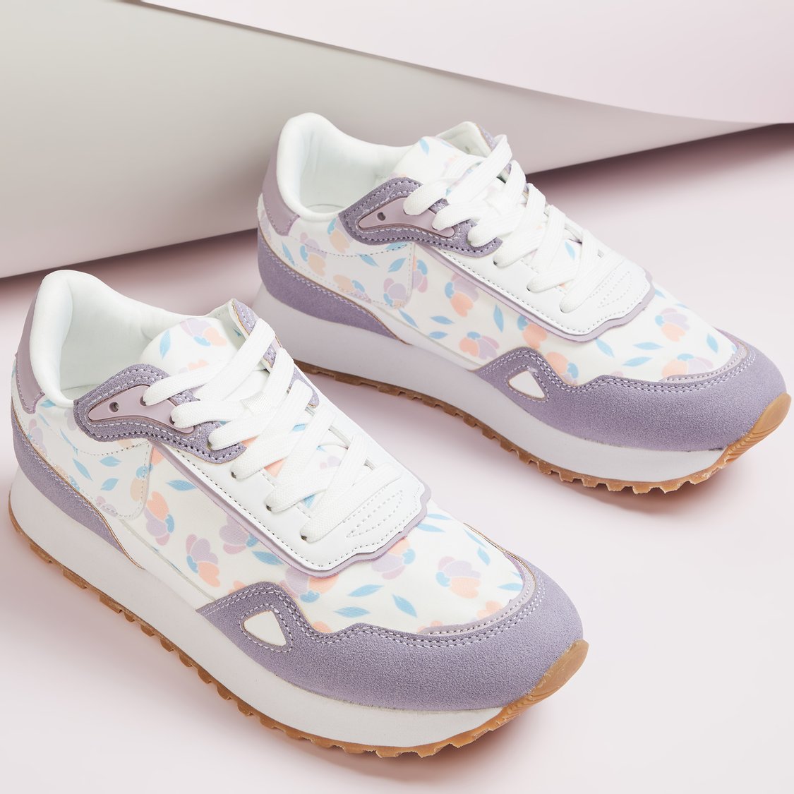 Fashionable Low-Top Panelled Sneakers for Women