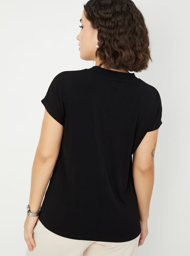 Chic Women Solid T Shirt Perfect for Outings and Parties