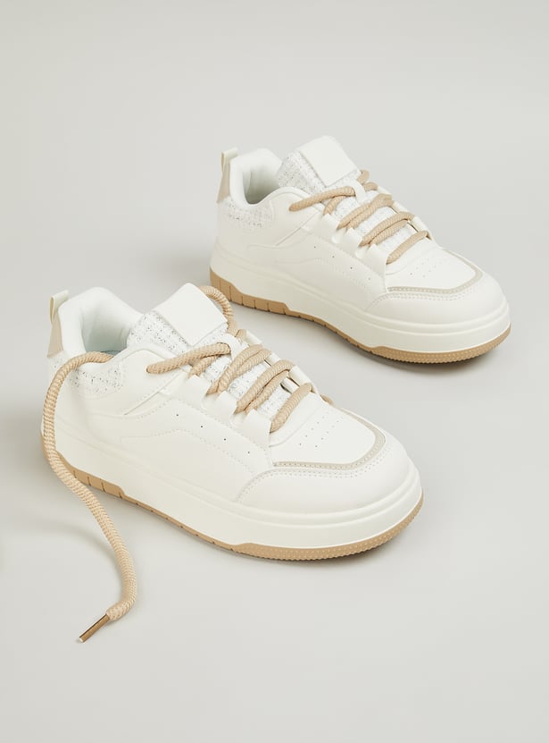 Women’s Casual Lace-Up Sneakers Lightweight and Fashionable