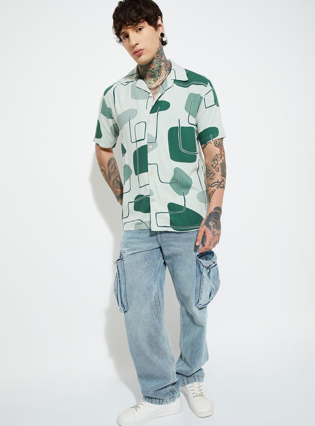 Classic Mens Printed Regular Fit Resort Shirt Green and White Soft Comfortable Stylish Vacation Shirt