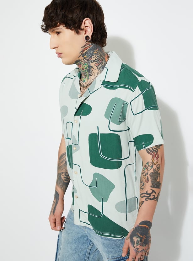 Classic Mens Printed Regular Fit Resort Shirt Green and White Soft Comfortable Stylish Vacation Shirt