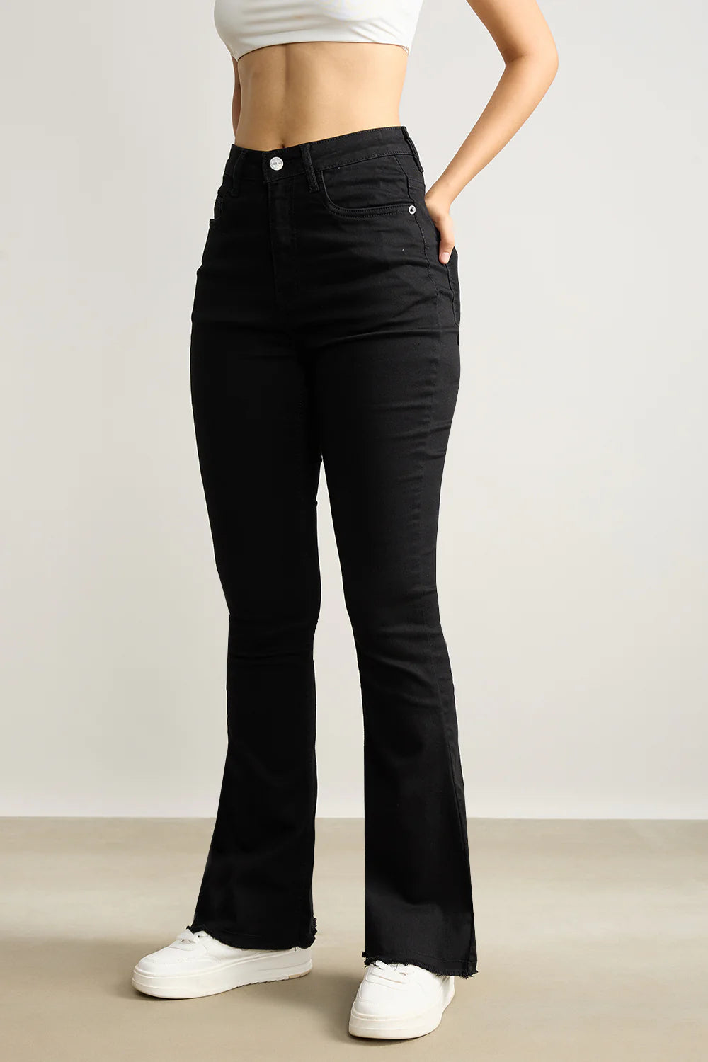 Black High-Waisted Women's Bootcut Jeans with Flared Legs for Stylish Everyday Wear