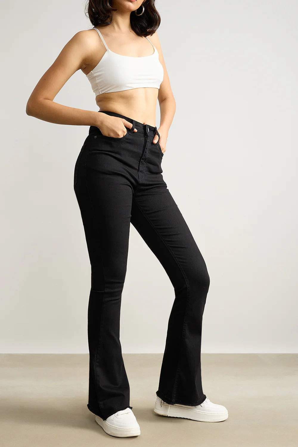 Black High-Waisted Women's Bootcut Jeans with Flared Legs for Stylish Everyday Wear
