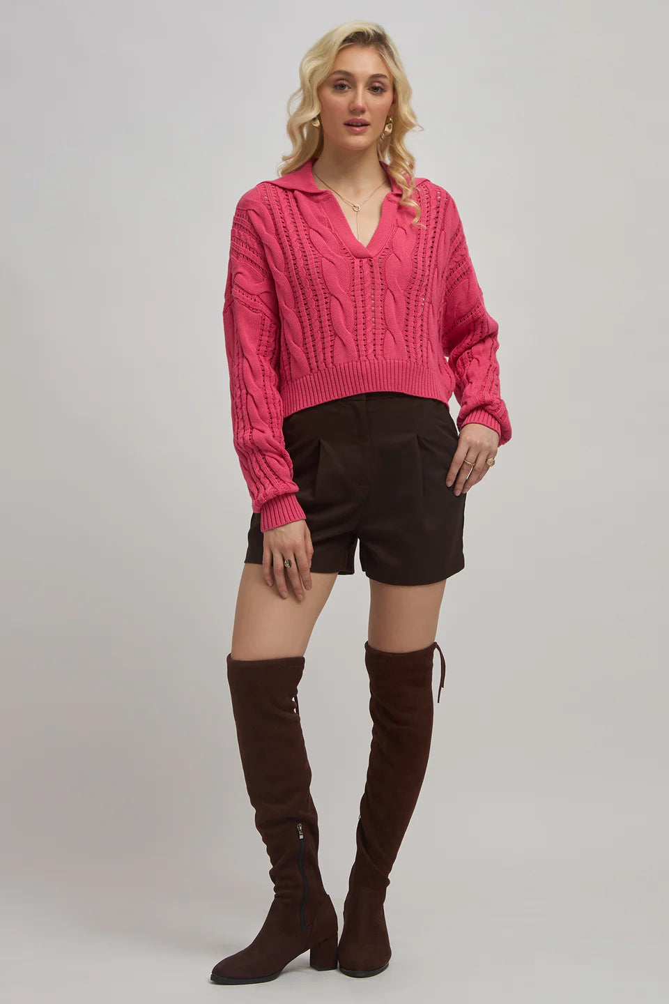 Elegant Women’s Cotton Full Sleeve Top Featuring Oversized Collar