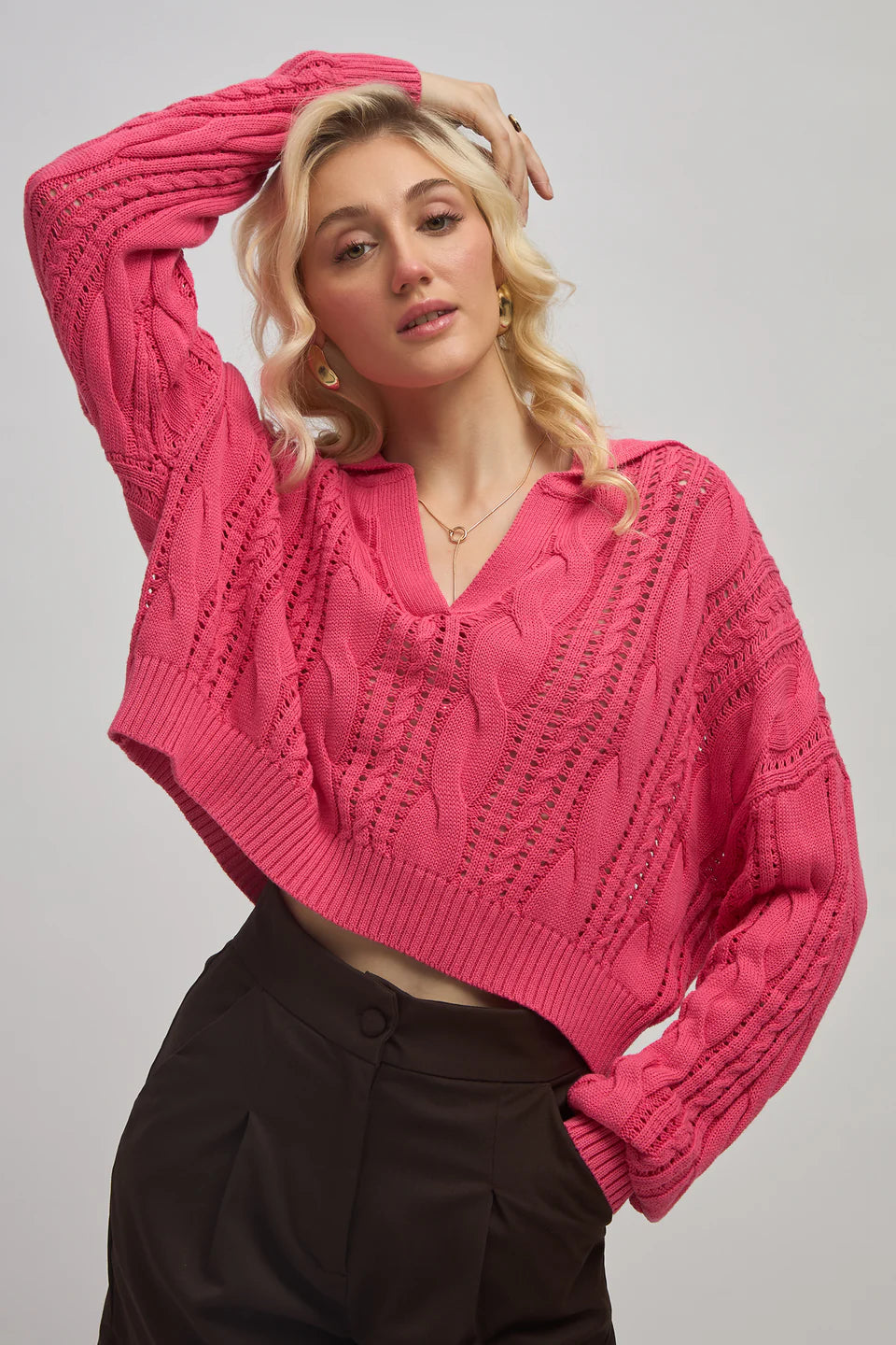 Elegant Women’s Cotton Full Sleeve Top Featuring Oversized Collar