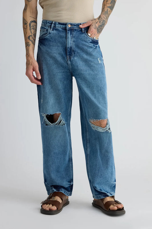 Classic Blue Men's Straight-Leg Jeans with Stylish Ripped Detailing for Casual Wear