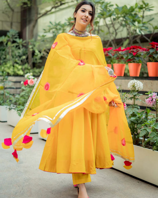 Premium Yellow Organza Suit Set with Delicate Handpainted Artwork for Special Occasions