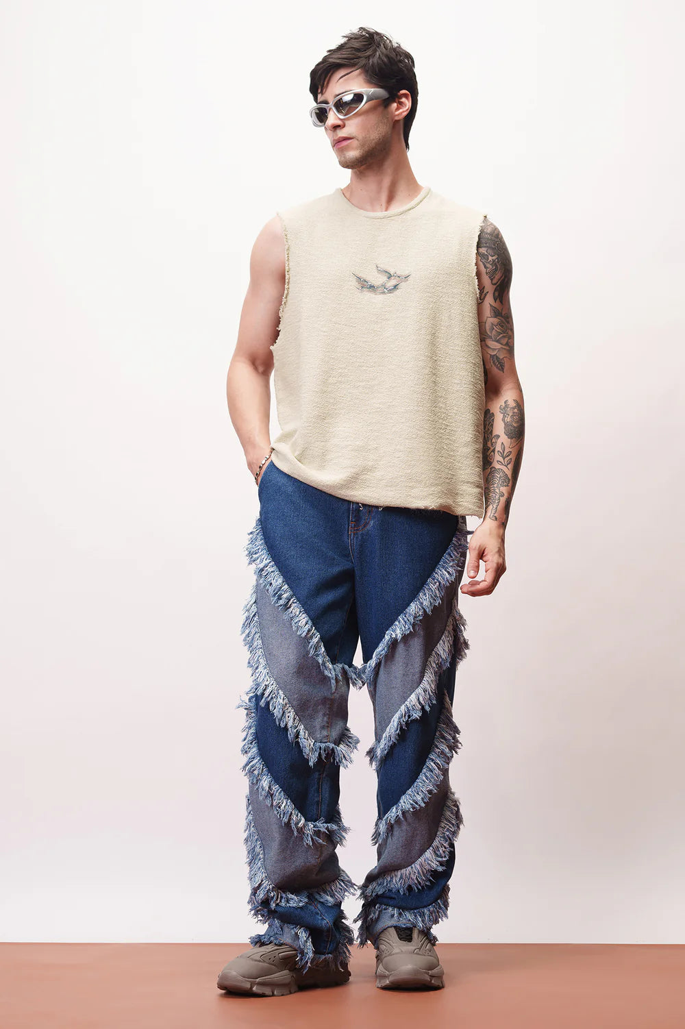 Men's Frayed Frenzy Straight-Fit Denim Jeans for Trendy Casual Wear