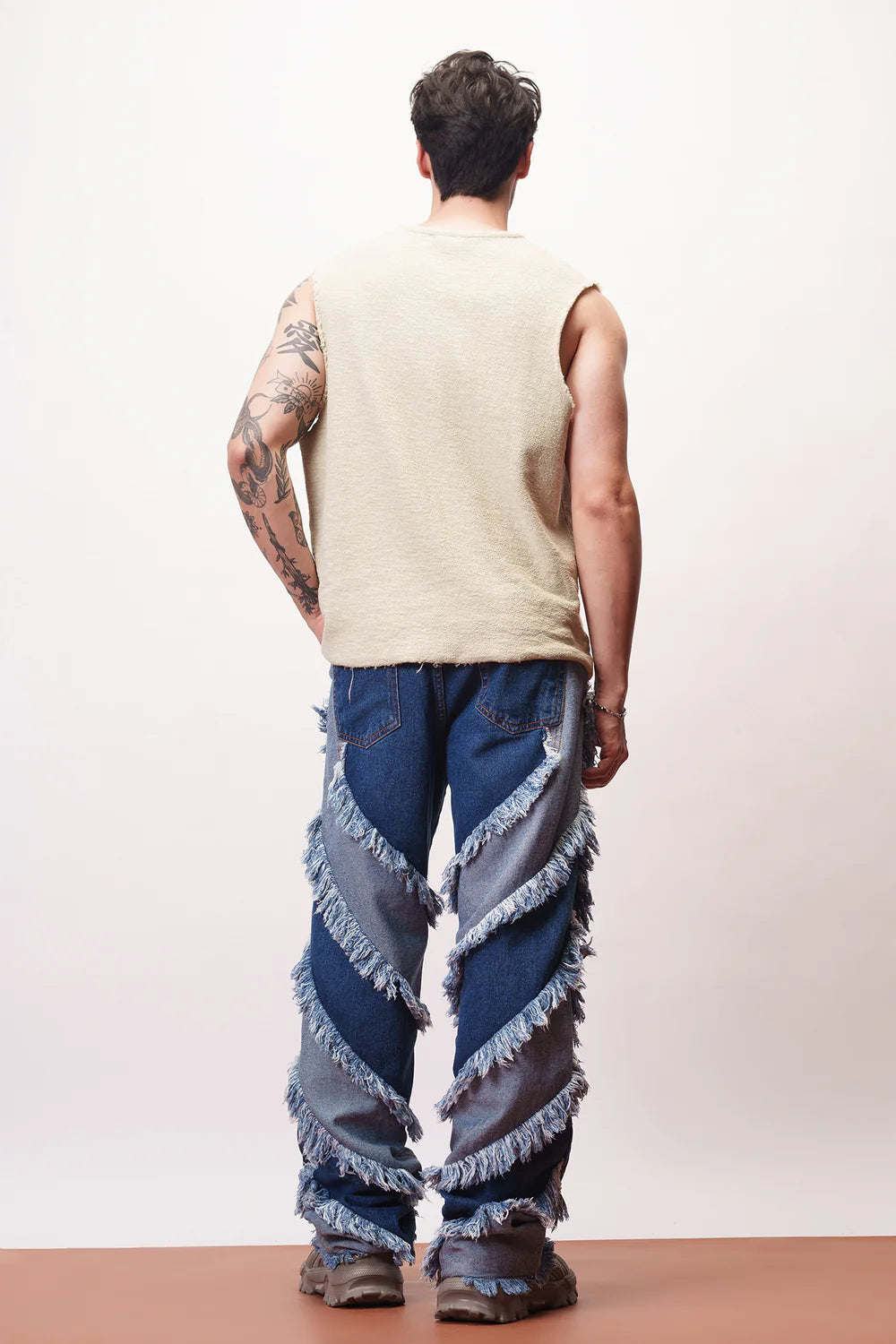 Men's Frayed Frenzy Straight-Fit Denim Jeans for Trendy Casual Wear