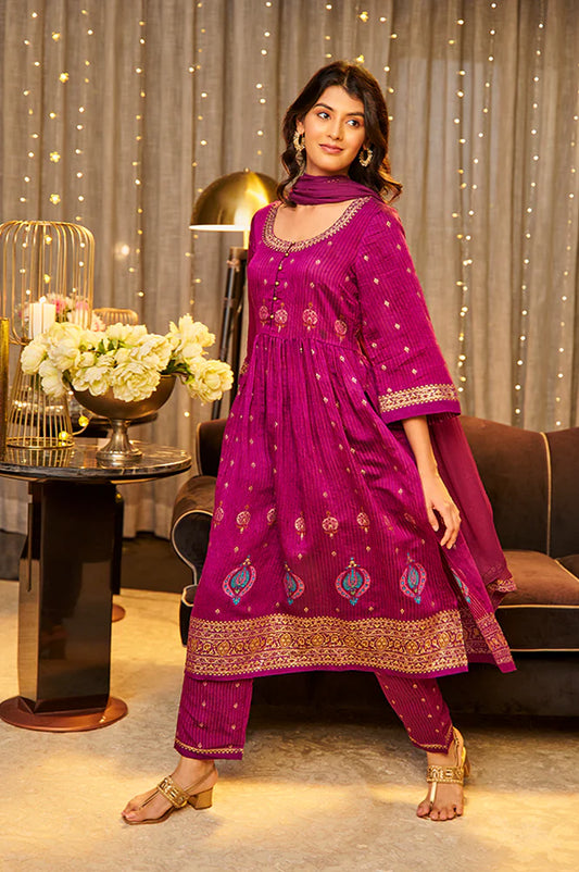 Graceful Purple Embellished Kurta Outfit with Pants and Dupatta Perfect for Weddings and Cultural Events