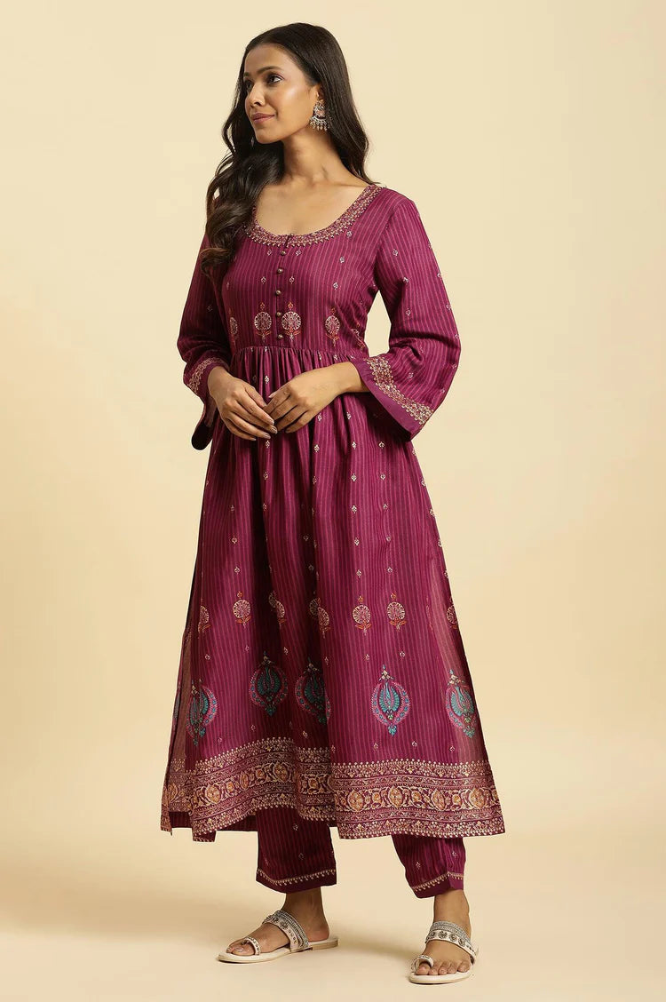 Graceful Purple Embellished Kurta Outfit with Pants and Dupatta Perfect for Weddings and Cultural Events