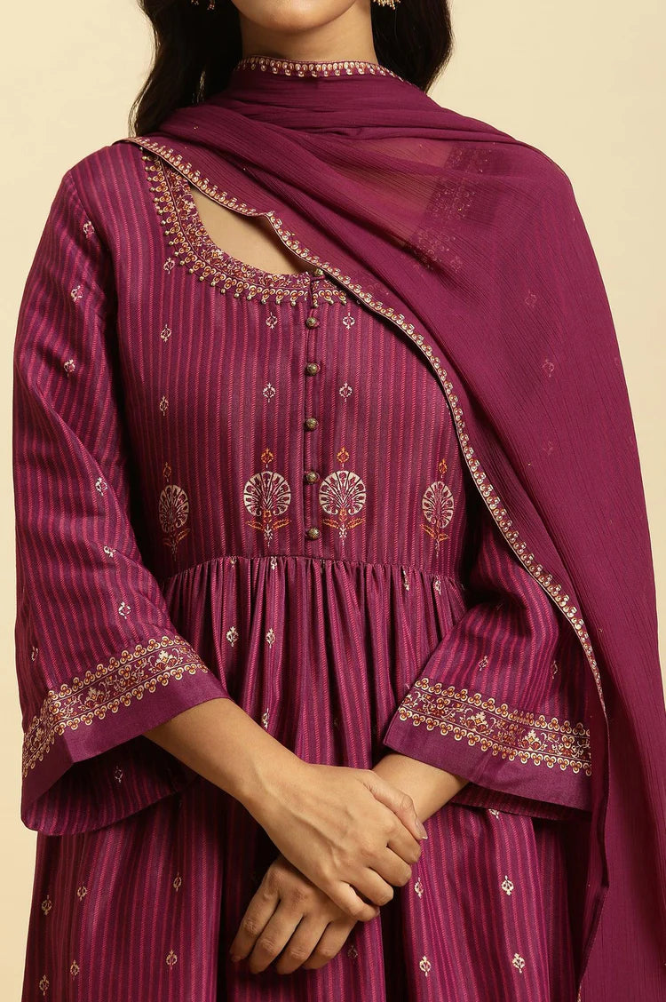 Graceful Purple Embellished Kurta Outfit with Pants and Dupatta Perfect for Weddings and Cultural Events