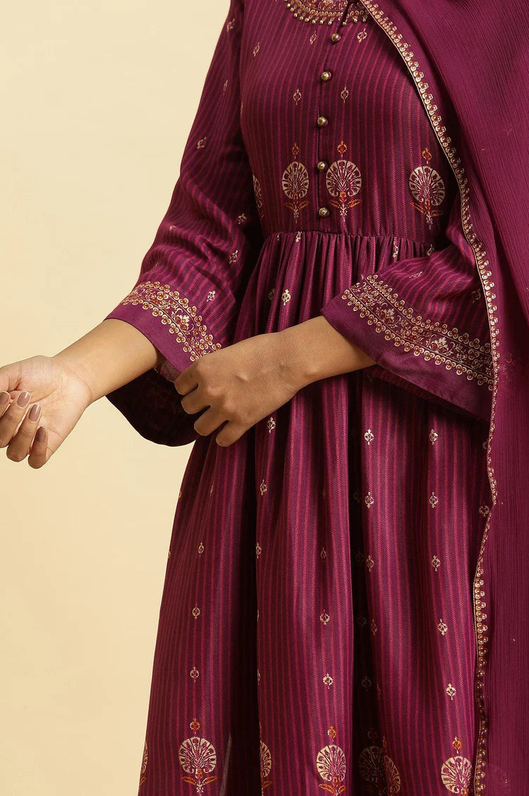 Graceful Purple Embellished Kurta Outfit with Pants and Dupatta Perfect for Weddings and Cultural Events