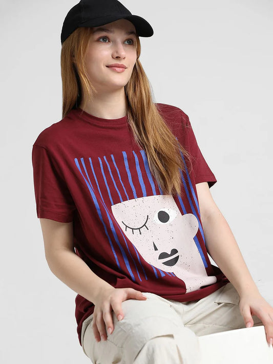 Trendy Maroon Graphic Print Tee Women Comfortable Everyday Wear