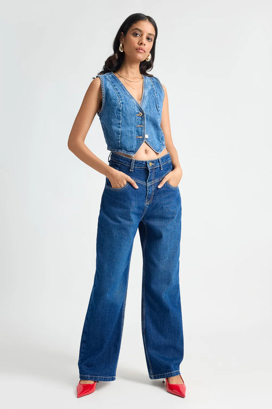 Dark Blue Fish Cut Women's Straight-Fit Jeans with Trendy Flared Hem for Stylish Everyday Wear