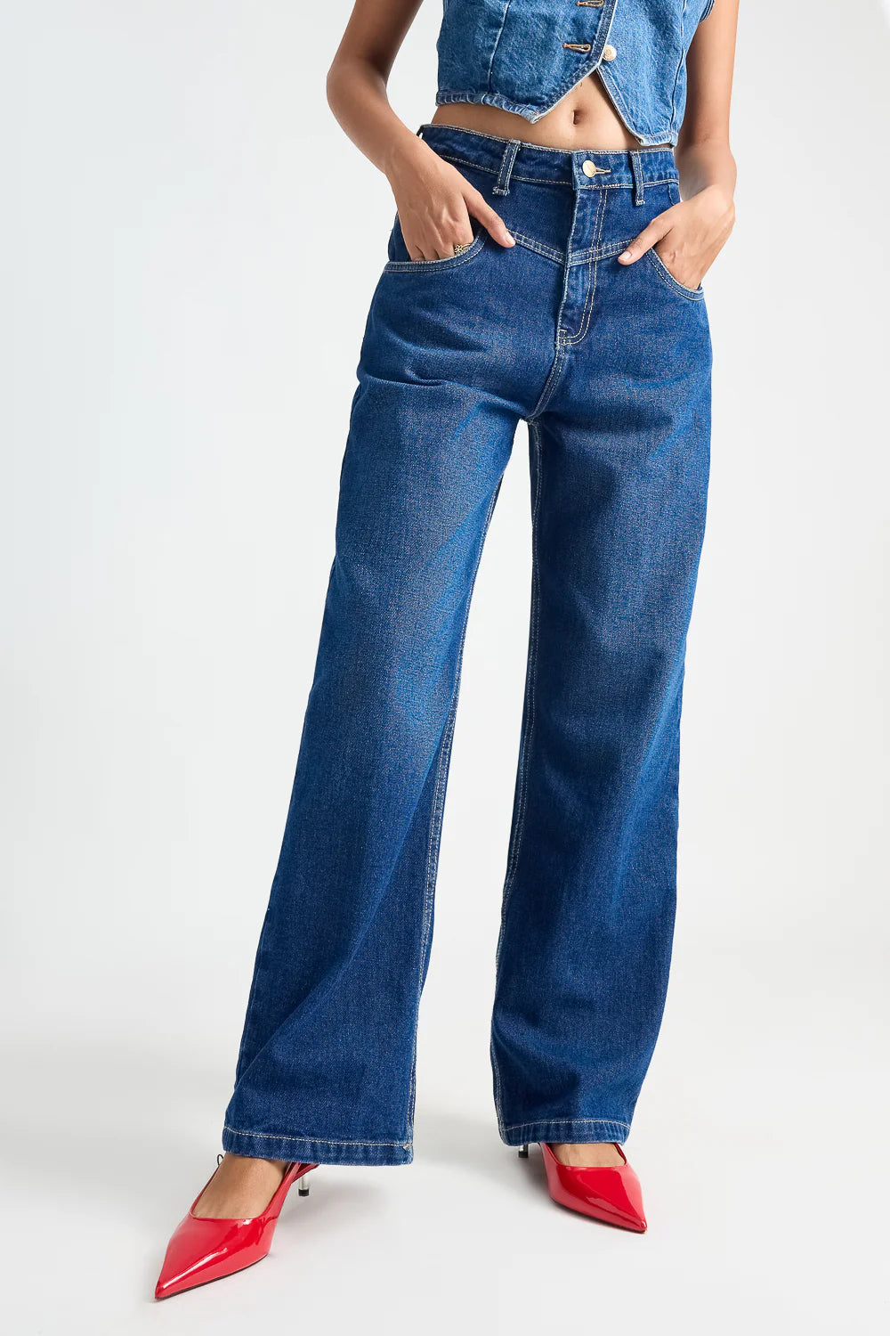 Dark Blue Fish Cut Women's Straight-Fit Jeans with Trendy Flared Hem for Stylish Everyday Wear