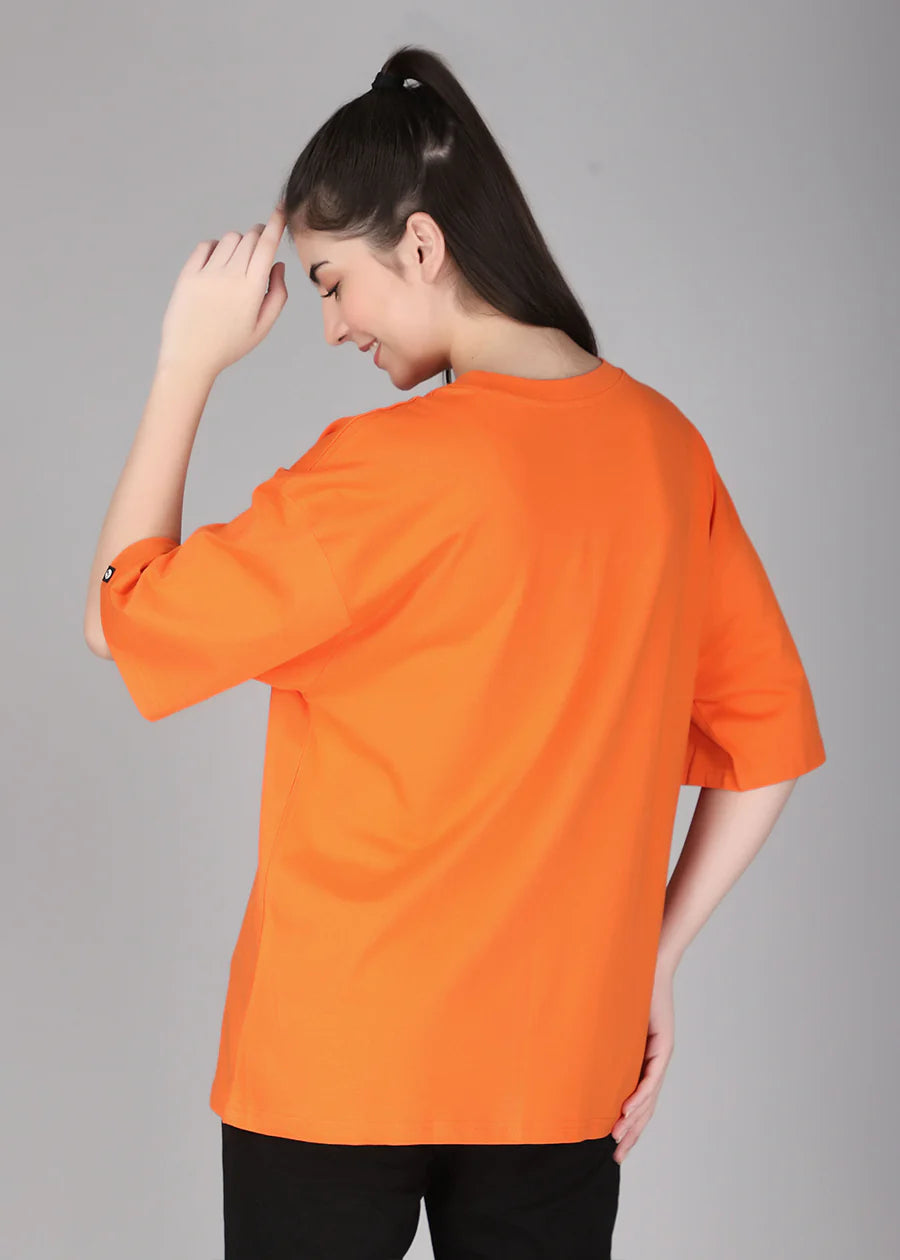 Modern Women’s Oversized Cotton T-Shirt with Inspiring Keep Moving Design