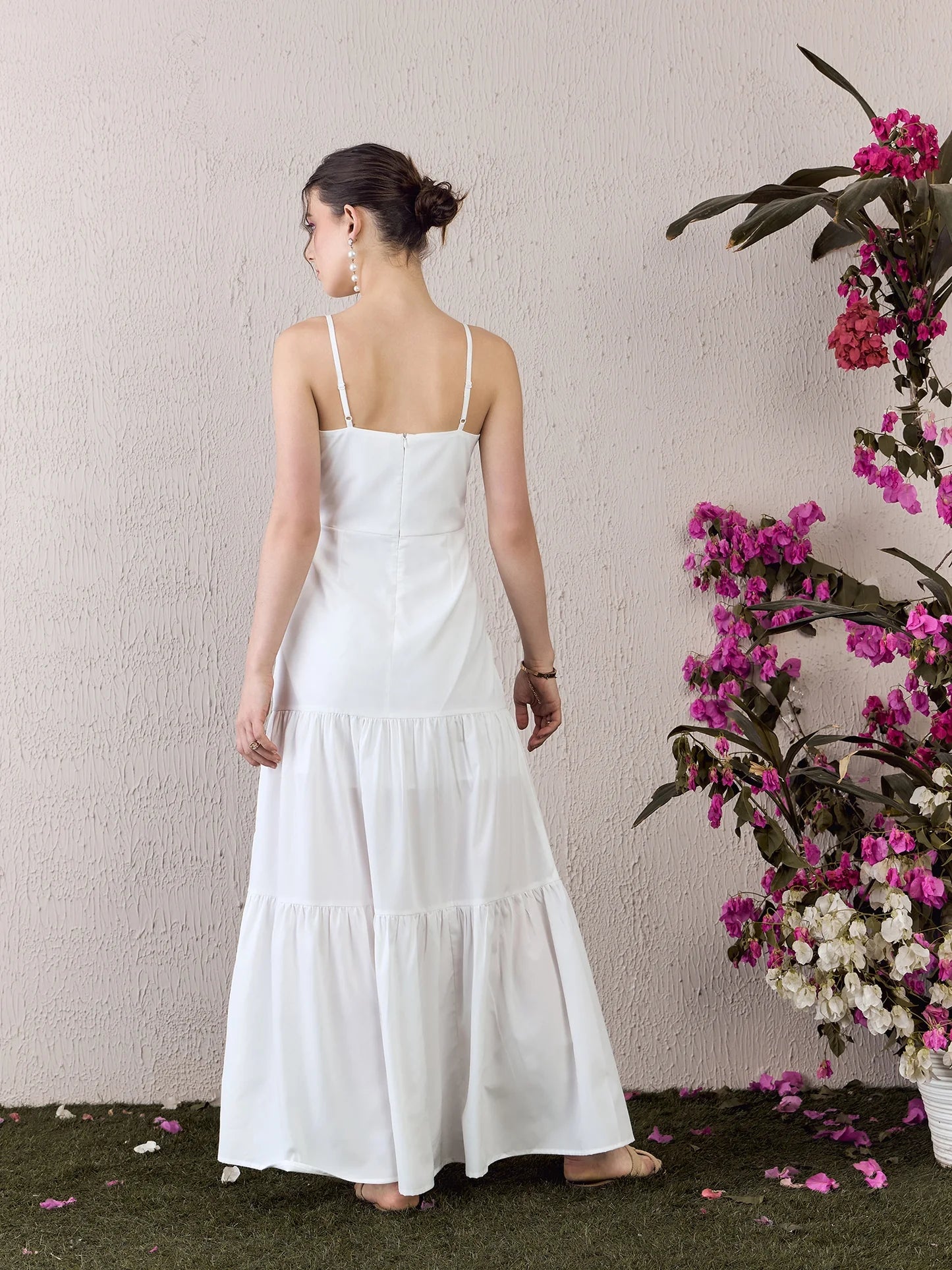White Sweetheart Neck Sleeveless Front Twist Cutout Straight Hem Ruffled Maxi Dress