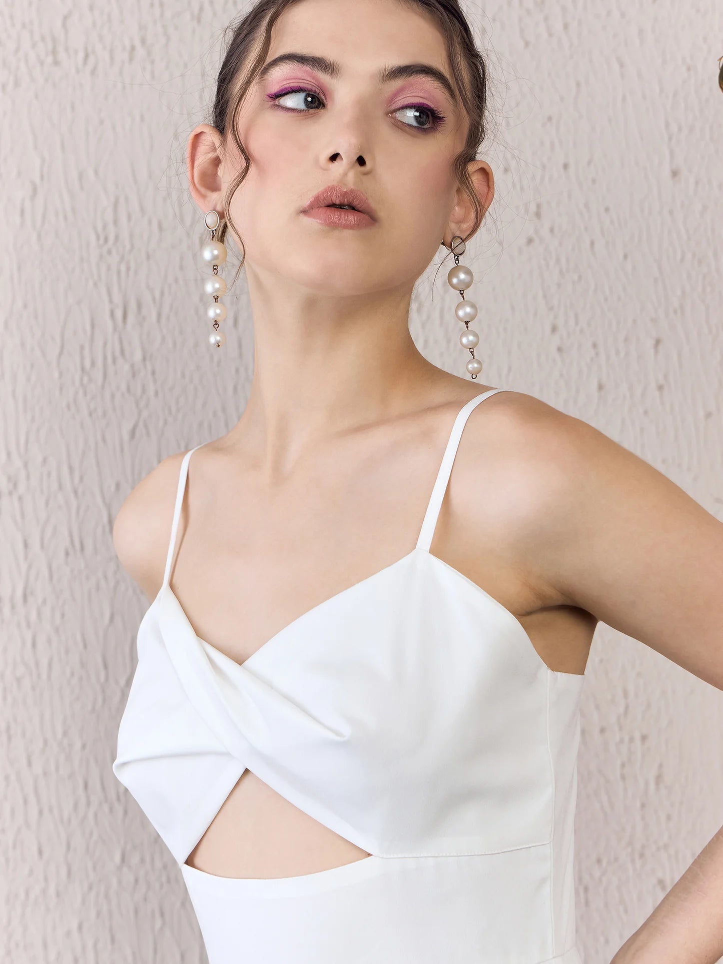 White Sweetheart Neck Sleeveless Front Twist Cutout Straight Hem Ruffled Maxi Dress