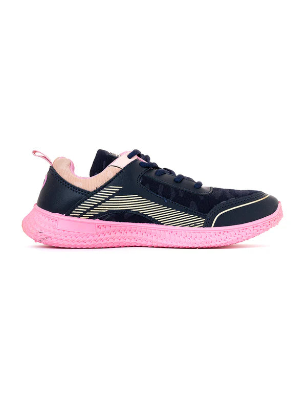 Lightweight Athletic Trainers for Women with Durable and Breathable Design