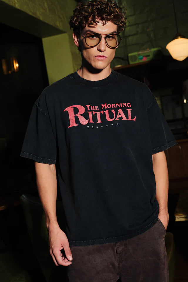 Streetwear Brew It Right Faded Black Oversized Tee