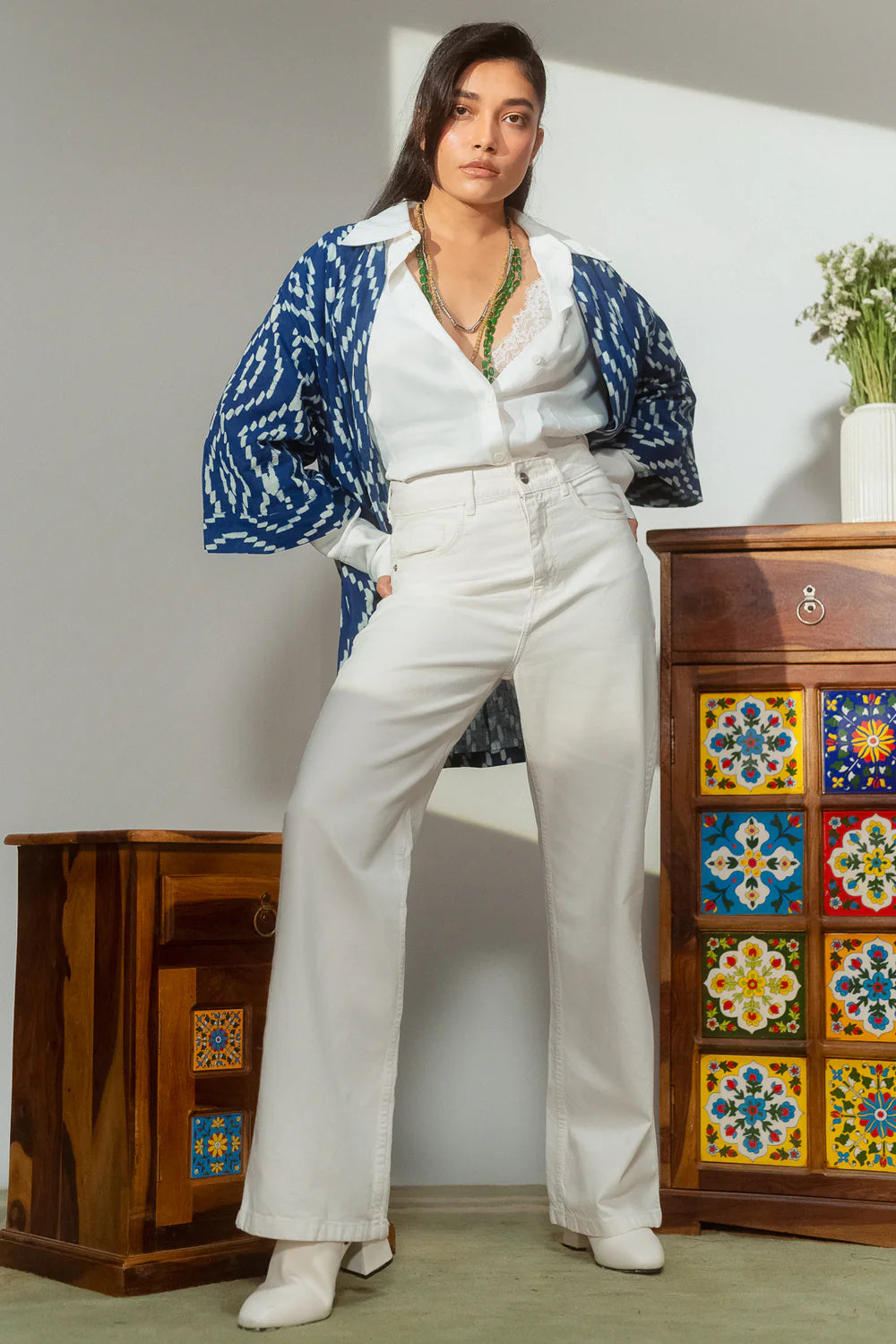 Relaxed Fit Classic White Wide Jeans for Women for Effortless Street Style