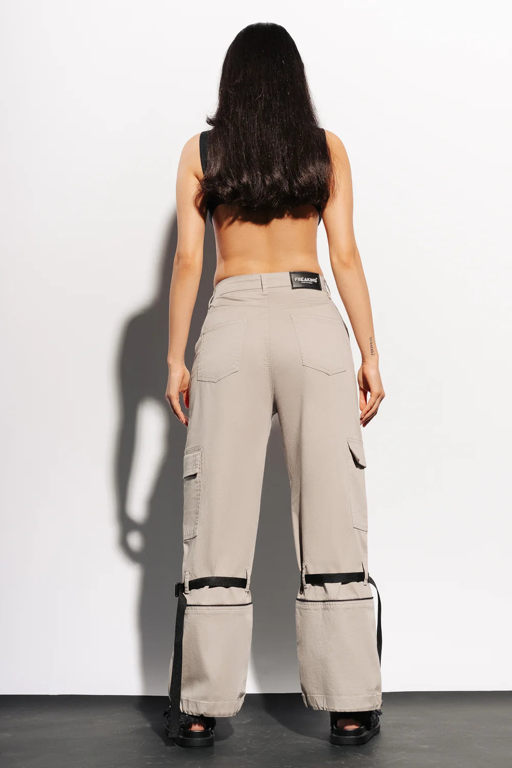 Modern Women’s Denim Harbor Straight Cargo Jeans with Pockets