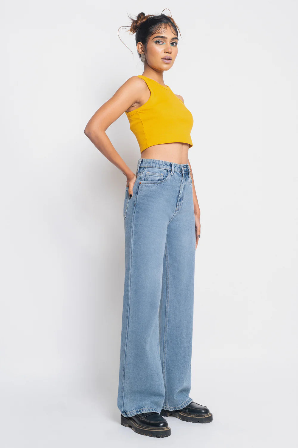 Women's Belle Blue Straight Jeans with Soft Washed Finish for Timeless Look