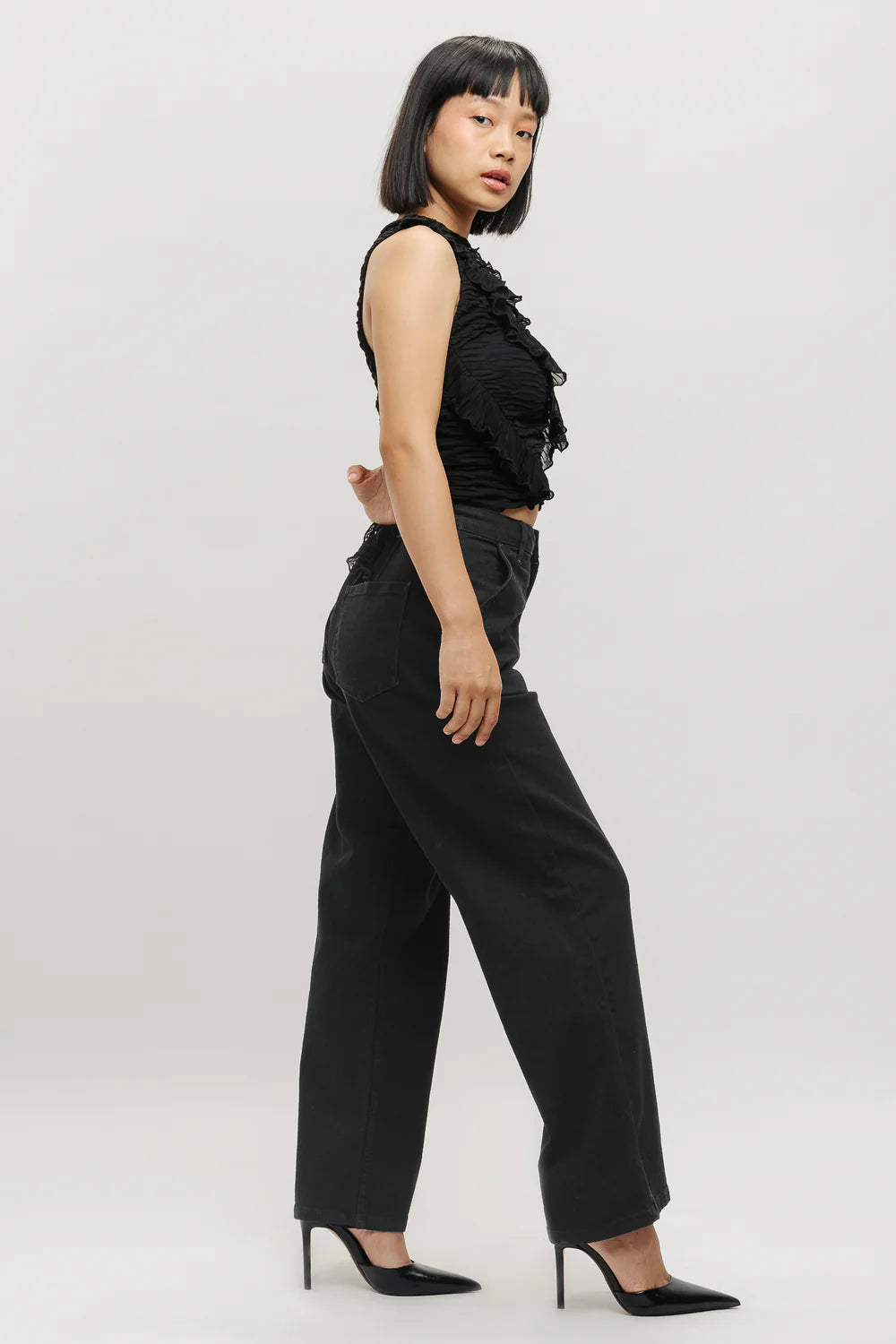 Relaxed Fit True Black Wide Jeans for Women for Effortless Street Style
