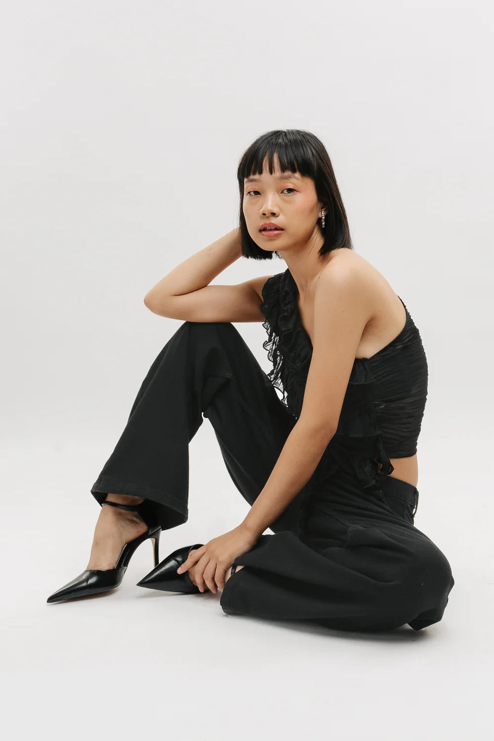 Relaxed Fit True Black Wide Jeans for Women for Effortless Street Style