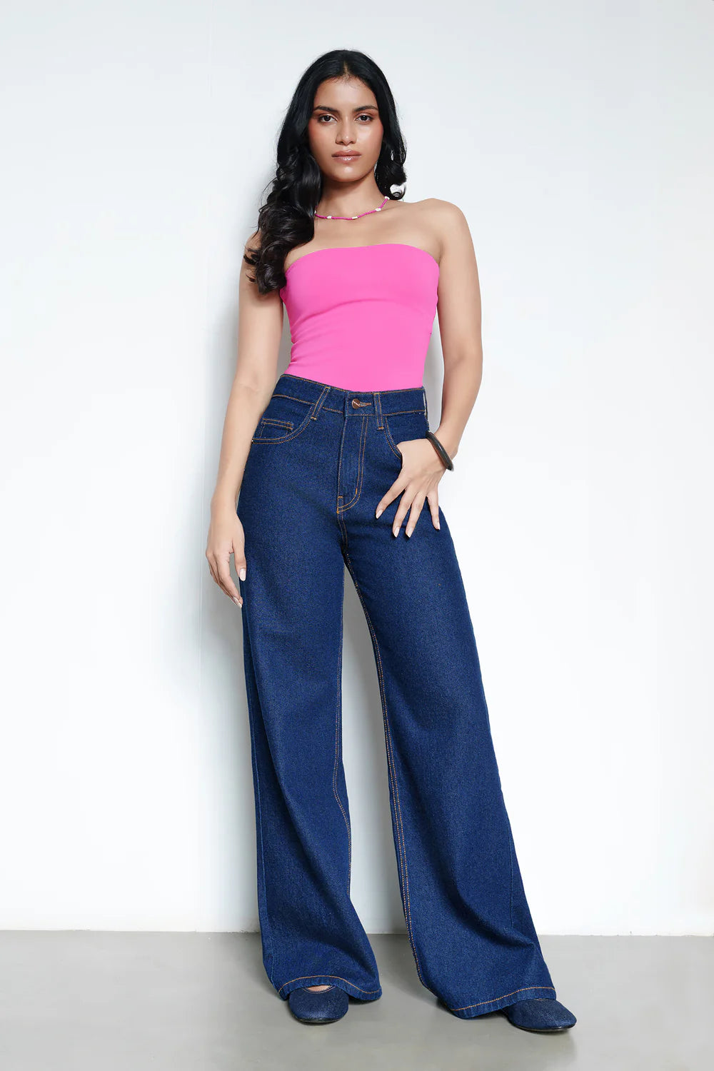 Women's Classic Indigo Wide Jeans with Soft Washed Finish for Timeless Look