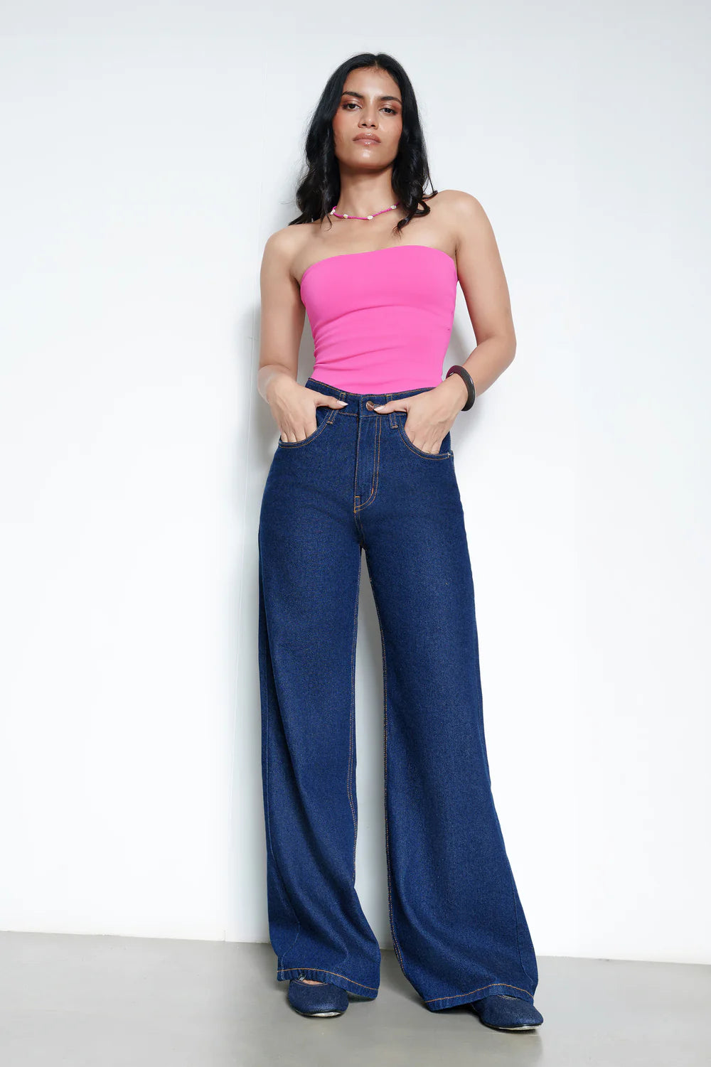 Women's Classic Indigo Wide Jeans with Soft Washed Finish for Timeless Look