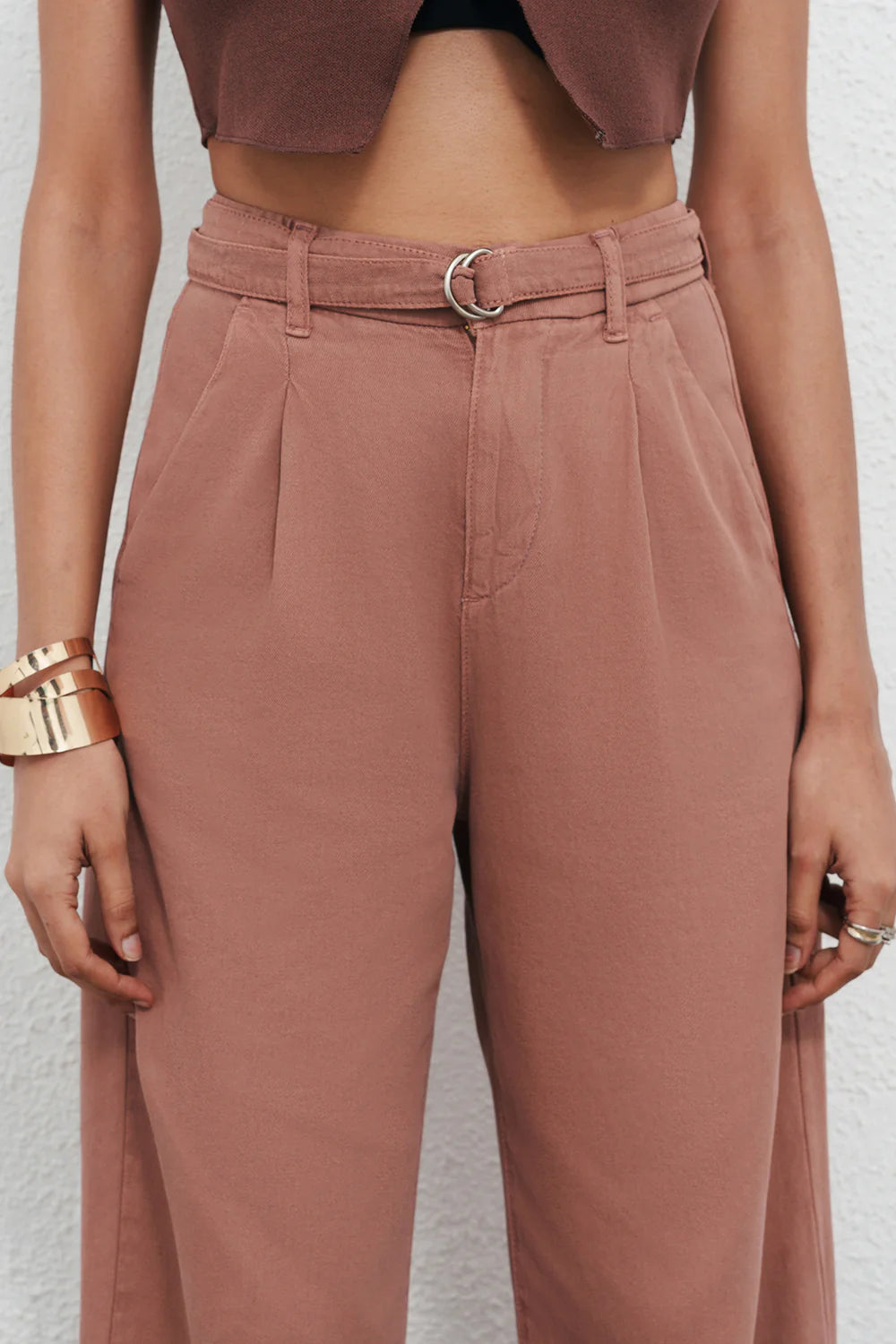 Trendy Murky Pink Belted Straight Denim Jeans for Women with Comfortable Fit