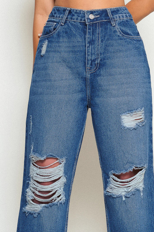 Modish Blue Women's Straight-Leg Jeans with Trendy Modern Fit for Everyday Wear