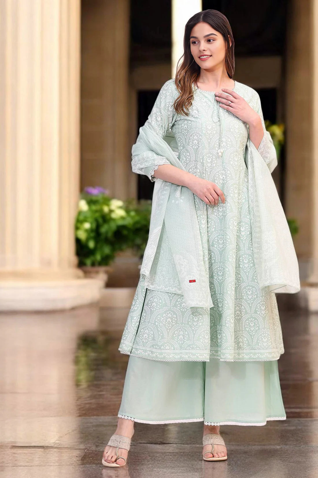 Designer-Inspired Spring Mint Green Floral Printed Flared Kurta and Dupatta Set Paired with Flared Pants