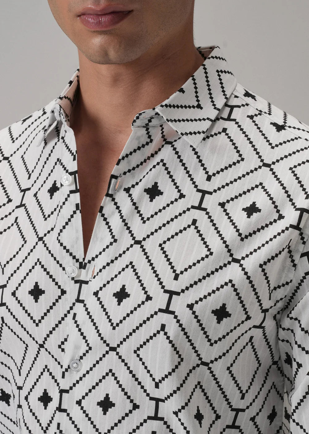 Lightweight White Shirt with Subtle Geometric Diamond Pattern