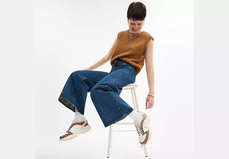 Elegant Women’s Canvas Runners for Walking, Work, and Casual Outfits