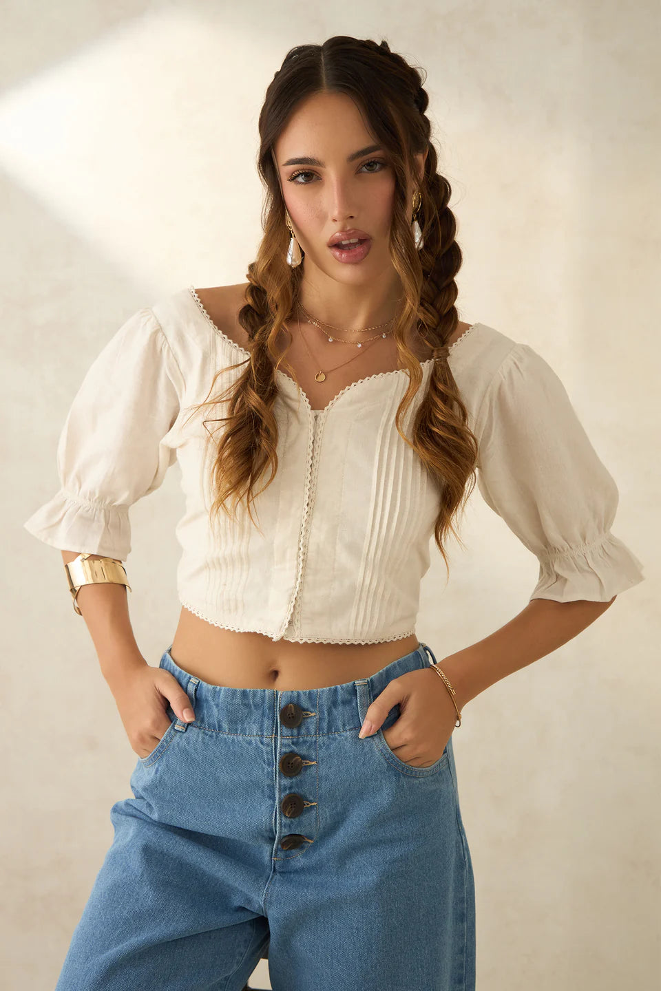 Fashionable Linen Cropped Bustier with Unique Pleated Detailing