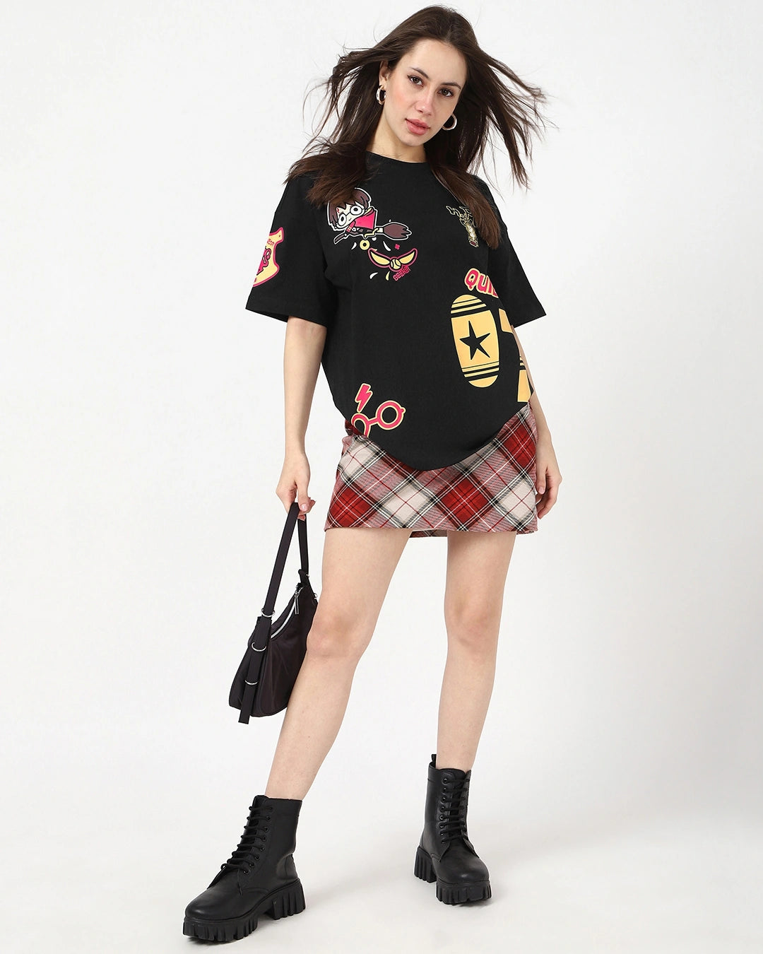 Women’s Oversized Black T-Shirt with Harry Potter Graphic Print