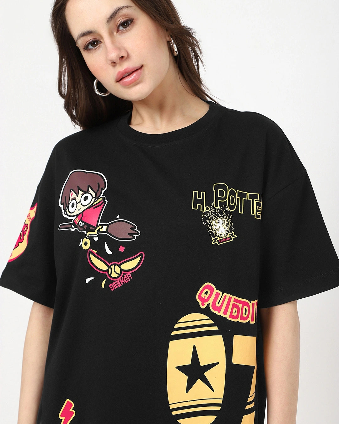 Women’s Oversized Black T-Shirt with Harry Potter Graphic Print