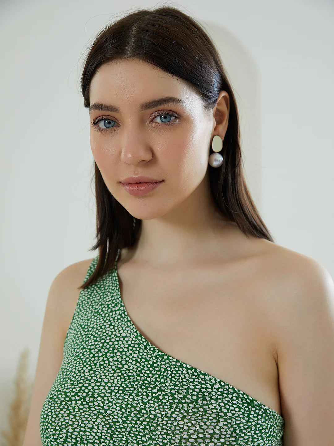 Women Green & White Conversational Printed One-Shoulder Neck Sleeveless Tie-Up Flounce Hem Ruffled Mini Dress