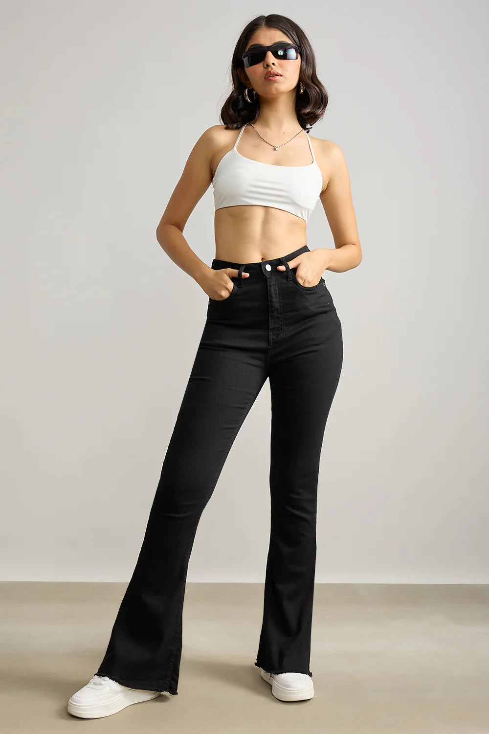 Black High-Waisted Women's Bootcut Jeans with Flared Legs for Stylish Everyday Wear